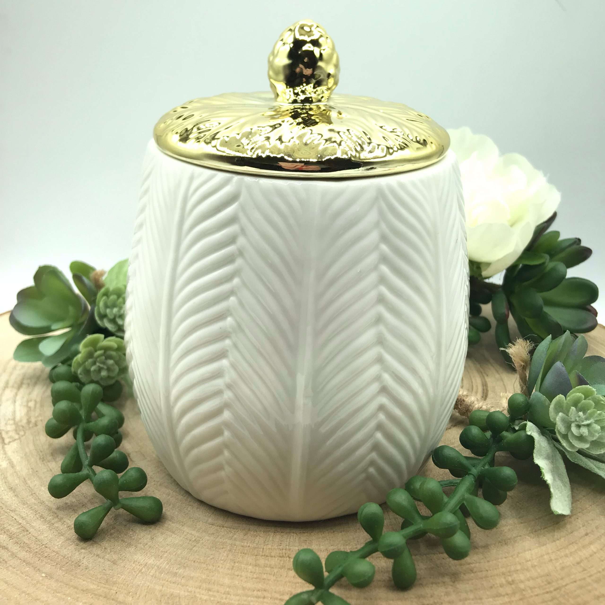 Scatola-in-porcellana-bianco-e-oro-11-x-14