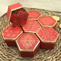 Set 20 Scatoline Esagonali Porta Confetti Rossa con Decori Oro Fai Da Te DIY