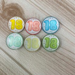 STOCK 9 PZ Bomboniera Diciottesimo Compleanno Calamita Bottone Vetro con Numero 18
